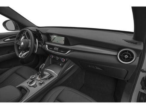 Used 2025 Alfa Romeo Stelvio Sprint w/ Convenience Package image 17