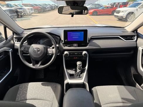 Used 2023 Toyota RAV4 XLE AWD/4WD image 6