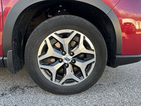 Used 2019 Subaru Forester Premium image 11