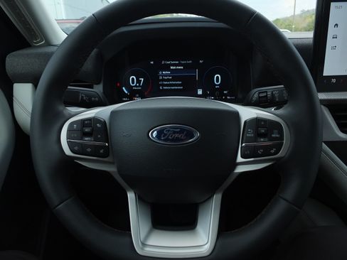 New 2026 Ford Explorer Active w/ Active Comfort Package RWD image 18