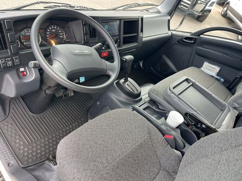 Used 2024 Chevrolet Low Cab Forward image 10