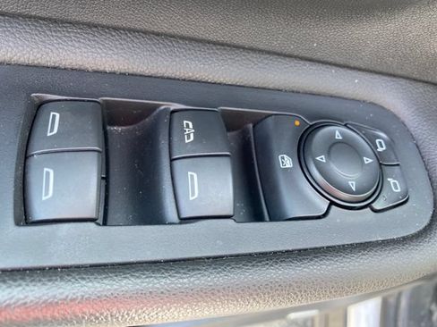 Used 2023 GMC Terrain Denali w/ Denali Premium Package AWD/4WD image 19