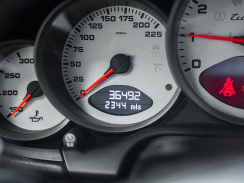 Used 2011 Porsche 911 Turbo S image 41