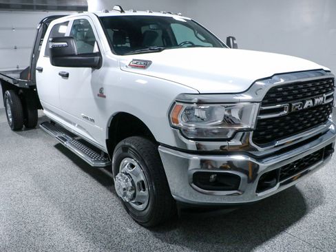 Used 2024 RAM 3500 Big Horn image 6