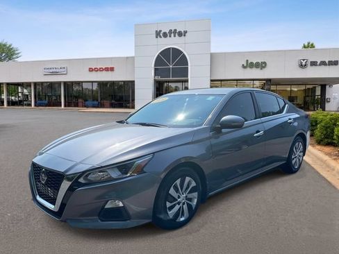Used 2020 Nissan Altima 2.5 S FWD image 1