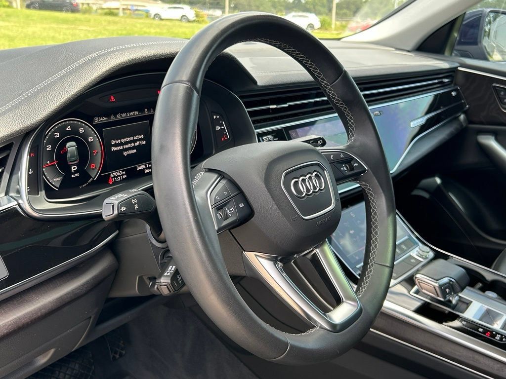Used 2023 Audi Q8 Premium w/ Convenience Package AWD/4WD image 17