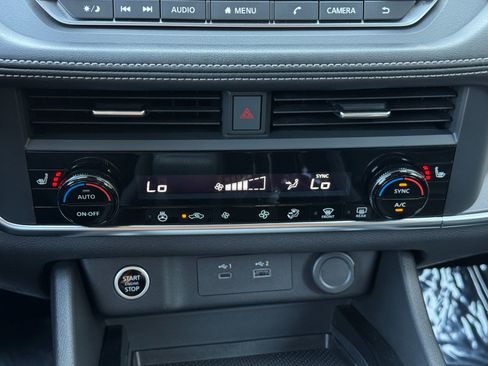 Used 2023 Nissan Rogue SV w/ SV Premium B Package AWD/4WD image 26