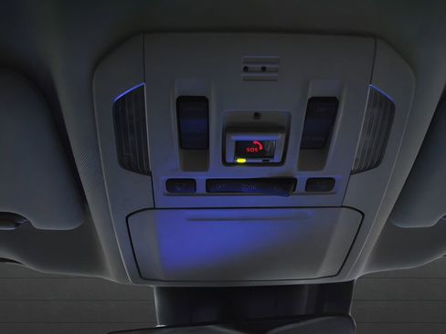 Used 2023 Toyota Highlander Bronze Edition image 30