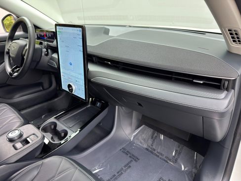 Used 2024 Ford Mustang Mach-E Select w/ Comfort Package Lite image 13