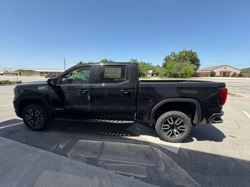 New 2026 GMC Sierra 1500 AT4 AWD/4WD image 9