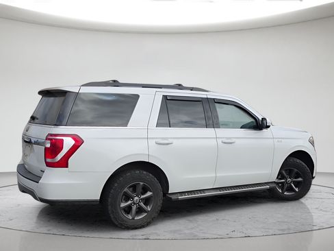 Used 2021 Ford Expedition XLT w/ FX4 Off-Road Package AWD/4WD image 6
