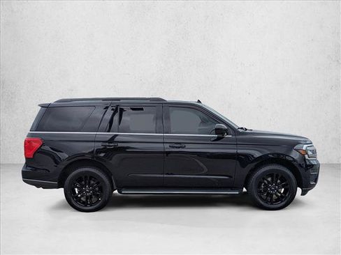 Used 2023 Ford Expedition XLT RWD image 4