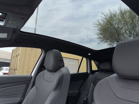 Used 2023 Volkswagen ID.4 Pro RWD image 8