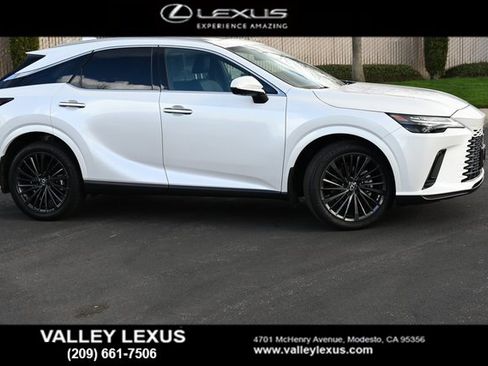 Used 2025 Lexus RX 350h w/ Convenience Package image 3