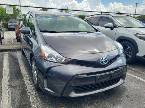 Used 2015 Toyota Prius V Four FWD image 2