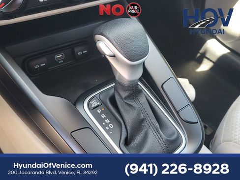 Used 2023 Kia Soul LX w/ LX Technology Package FWD image 30
