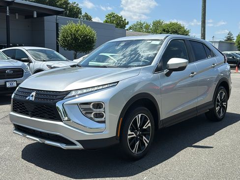 Used 2025 Mitsubishi Eclipse Cross SE AWD/4WD image 3