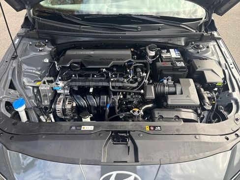 Certified 2025 Hyundai Elantra Sport image 22
