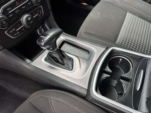 Used 2022 Dodge Charger SXT image 25