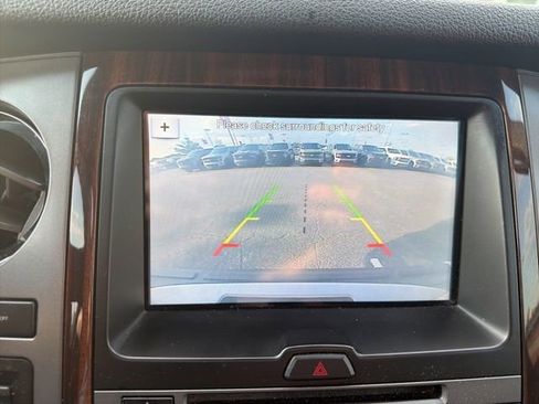 Used 2016 Ford Expedition Platinum RWD image 28