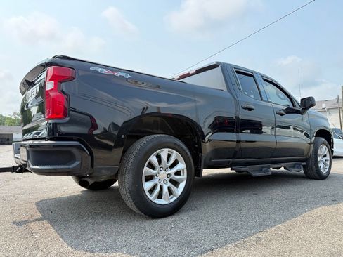 Used 2020 Chevrolet Silverado 1500 Custom w/ Custom Value Package AWD/4WD image 7