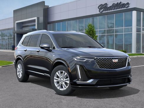 New 2025 Cadillac XT6 Luxury image 8