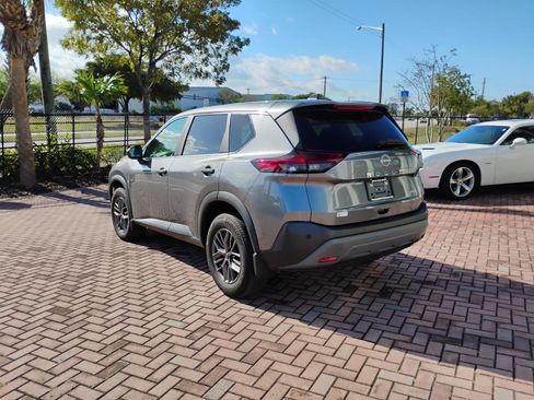Used 2023 Nissan Rogue S AWD/4WD image 3
