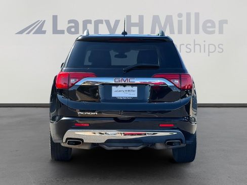 Used 2017 GMC Acadia Denali w/ Technology Package FWD image 5
