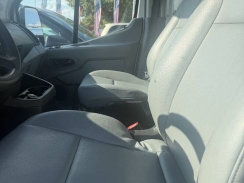 Used 2017 Ford Transit 250 148 Medium Roof RWD image 3