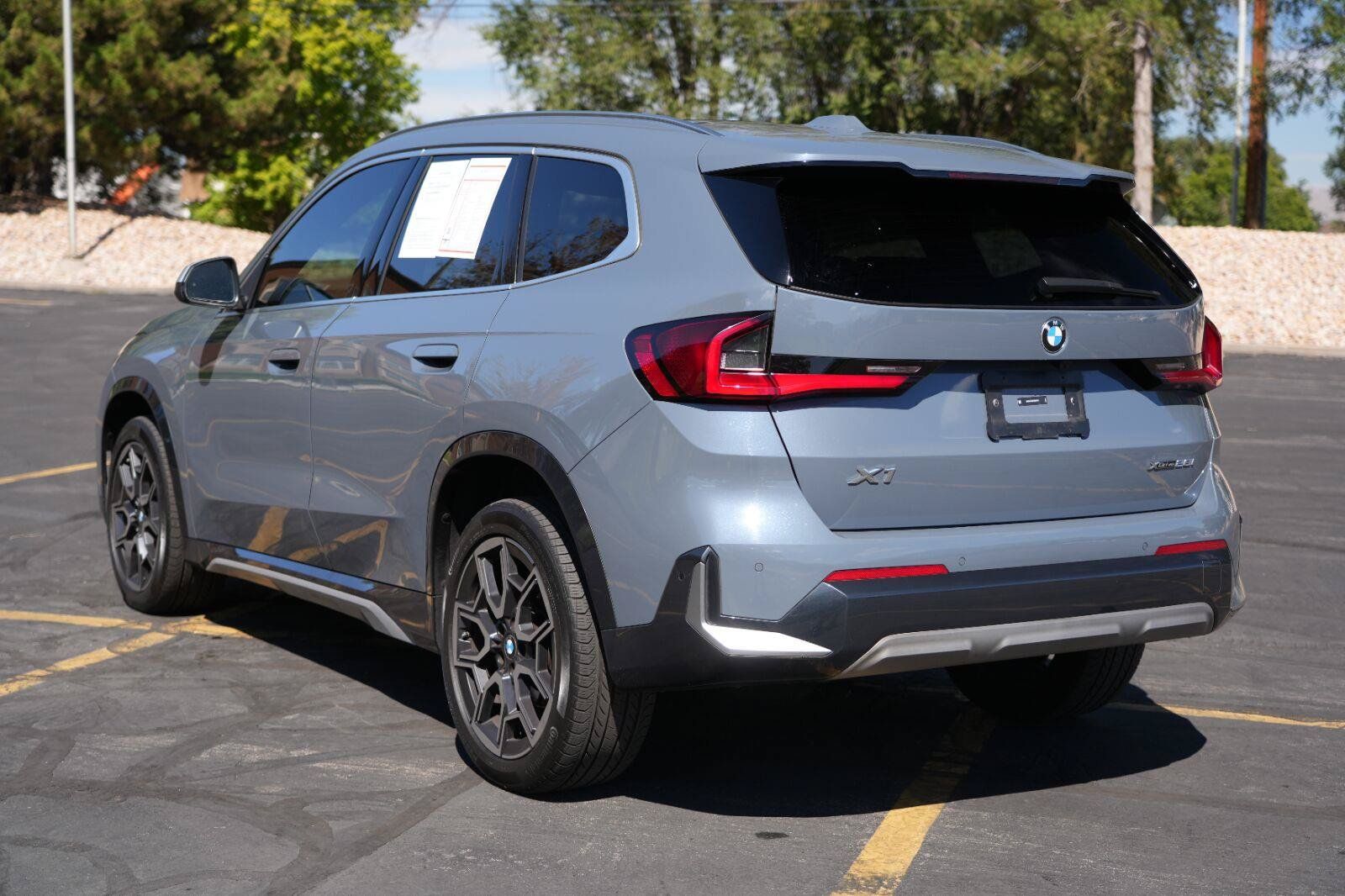 Used 2023 BMW X1 xDrive28i w/ Convenience Package AWD/4WD image 3
