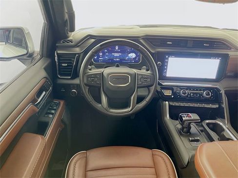 Used 2024 GMC Sierra 1500 Denali Ultimate image 25