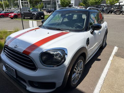 Used 2020 MINI Cooper Countryman FWD image 1