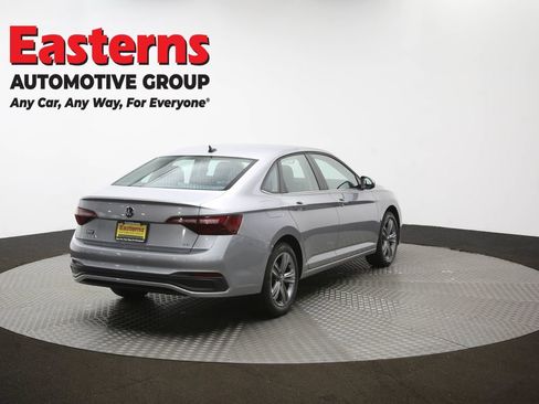 Used 2024 Volkswagen Jetta SE image 38