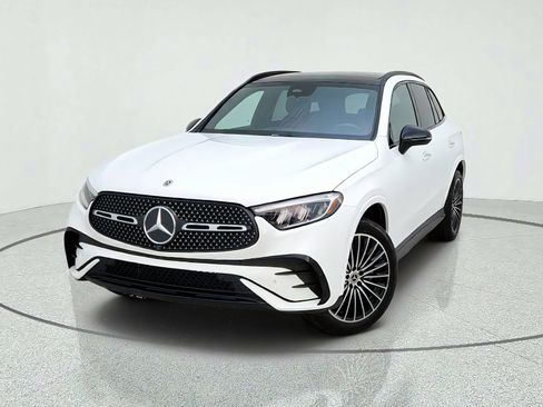 Certified 2026 Mercedes-Benz GLC 300 image 2