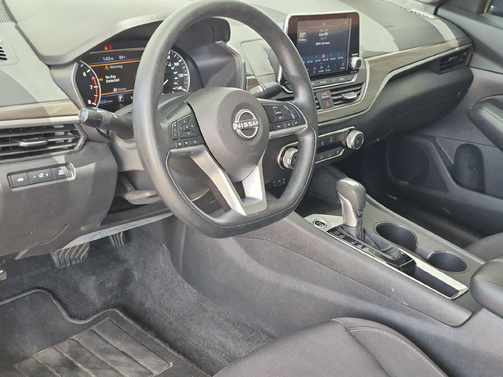 Certified 2025 Nissan Altima 2.5 SV FWD image 20