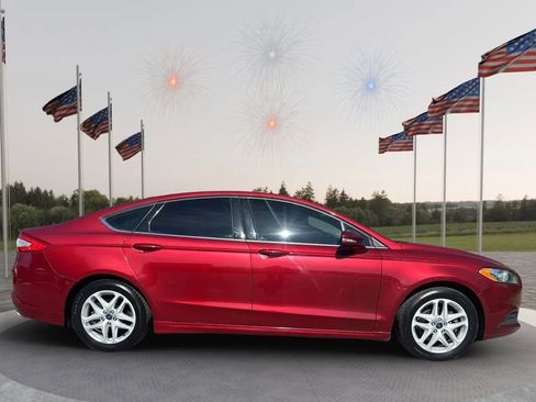 Used 2014 Ford Fusion SE image 4