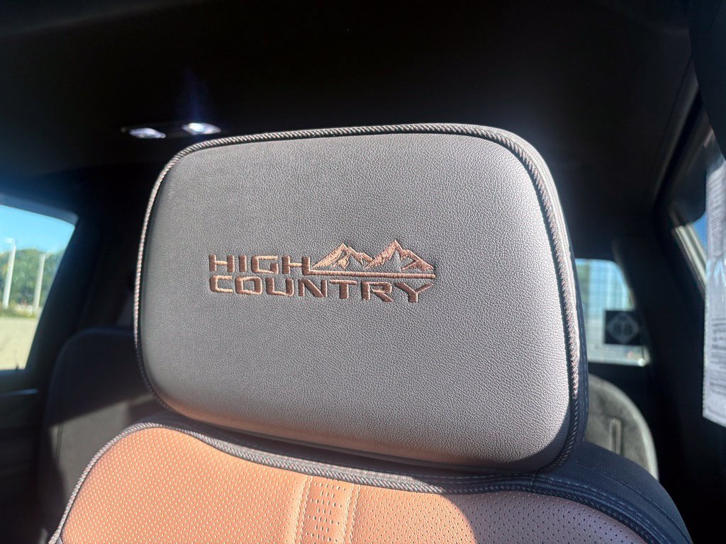 Used 2024 Chevrolet Silverado 3500 High Country w/ High Country Premium Package AWD/4WD image 15