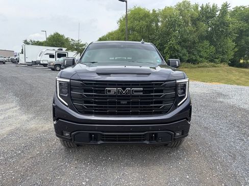 Used 2024 GMC Sierra 1500 Elevation w/ Elevation Premium Package AWD/4WD image 17