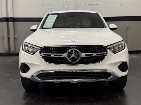 Certified 2025 Mercedes-Benz GLC 350e 4MATIC image 4