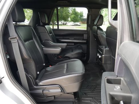 Used 2021 Ford Expedition XLT AWD/4WD image 23