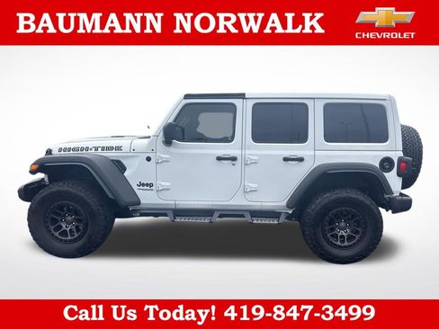 Used 2022 Jeep Wrangler Unlimited Sport AWD/4WD image 2