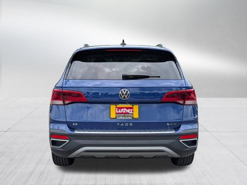 Used 2023 Volkswagen Taos SE w/ Panoramic Sunroof Package AWD/4WD image 6