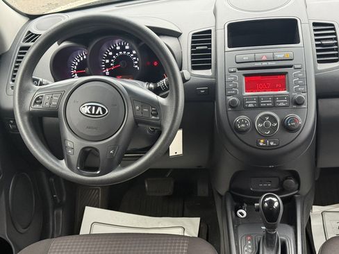 Used 2012 Kia Soul FWD image 21