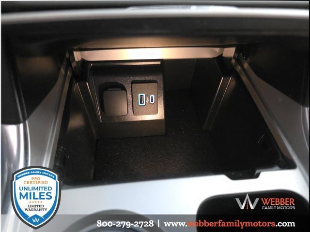 Used 2023 Ford Explorer XLT w/ Equipment Group 202A AWD/4WD image 21