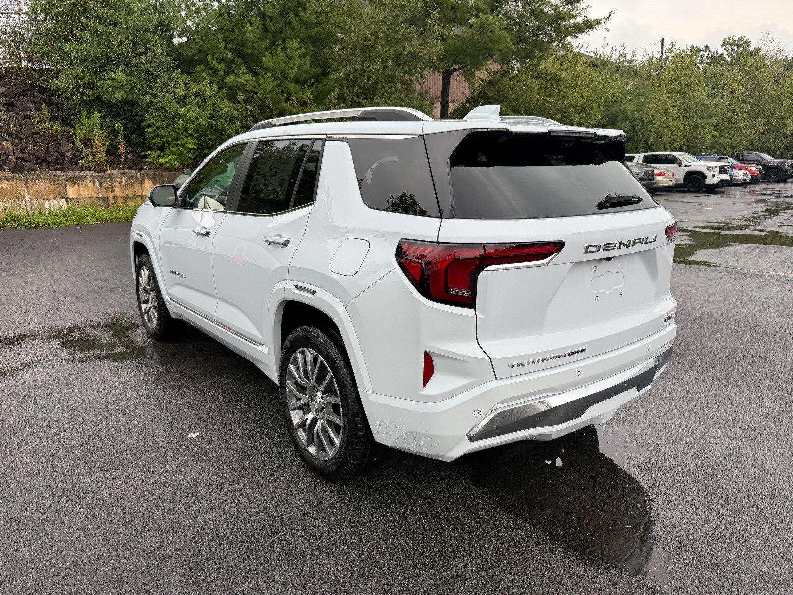 New 2027 GMC Terrain Denali AWD/4WD image 3
