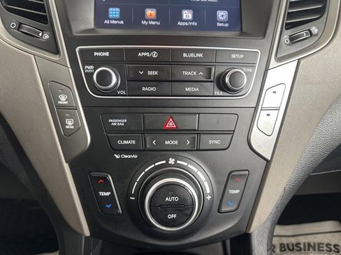 Used 2017 Hyundai Santa Fe Sport image 19