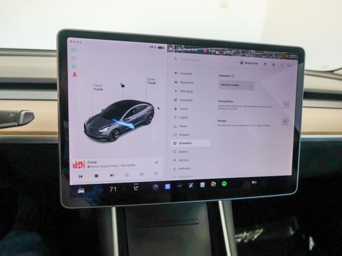 Used 2020 Tesla Model 3 Long Range image 35