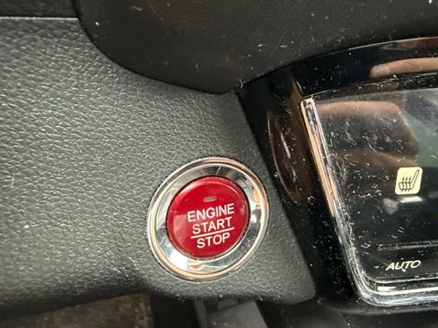 Used 2018 Honda HR-V EX image 25