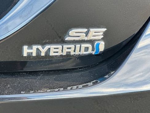 Certified 2020 Toyota Camry SE image 32