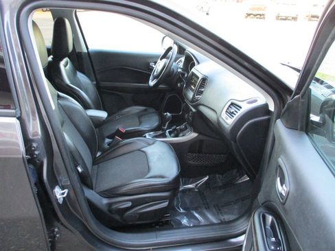 Used 2020 Jeep Compass Latitude w/ Cold Weather Group AWD/4WD image 22